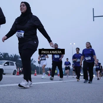 Runner Photo 7351515