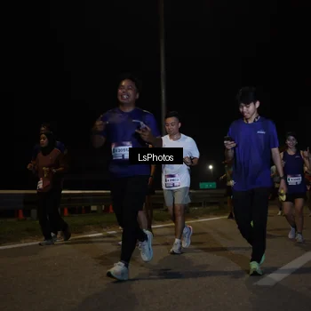 Runner Photo 7351540