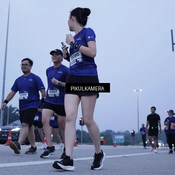 Runner Photo 7351546