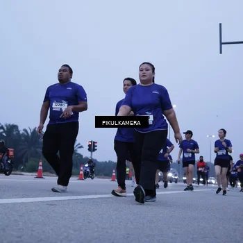 Runner Photo 7351572