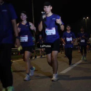 Runner Photo 7351581