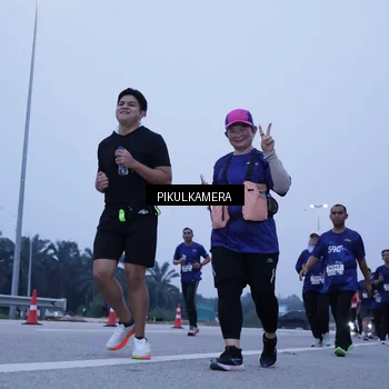 Runner Photo 7351583
