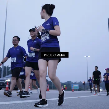 Runner Photo 7351584