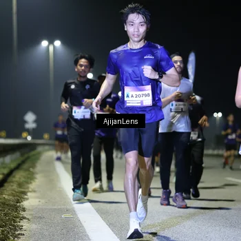 Runner Photo 7351597
