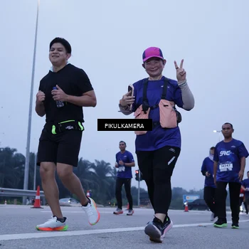 Runner Photo 7351628