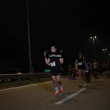 Runner Photo 7351645