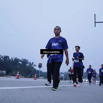 Runner Photo 7351688