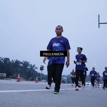 Runner Photo 7351695