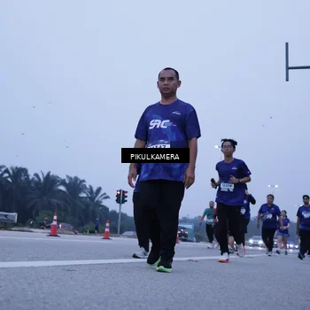 Runner Photo 7351698