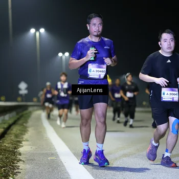 Runner Photo 7351704