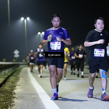 Runner Photo 7351712