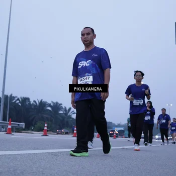 Runner Photo 7351731