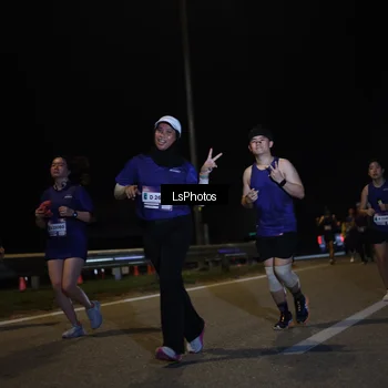 Runner Photo 7351740