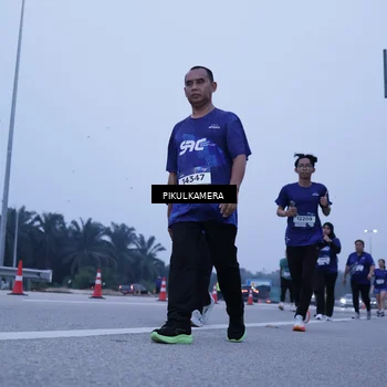 Runner Photo 7351762