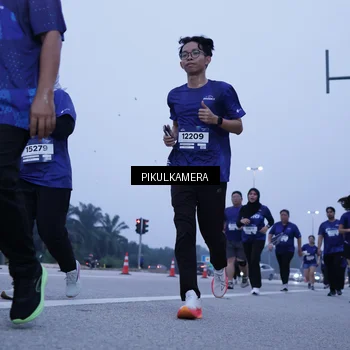 Runner Photo 7351798