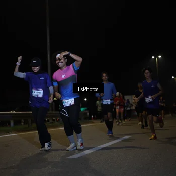 Runner Photo 7351824
