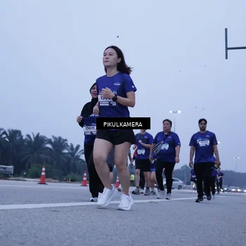 Runner Photo 7351908