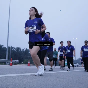 Runner Photo 7351911