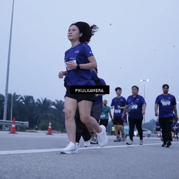 Runner Photo 7351915