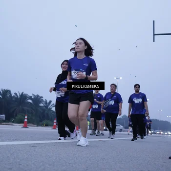 Runner Photo 7351919