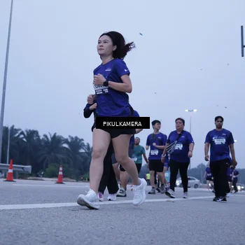 Runner Photo 7351921