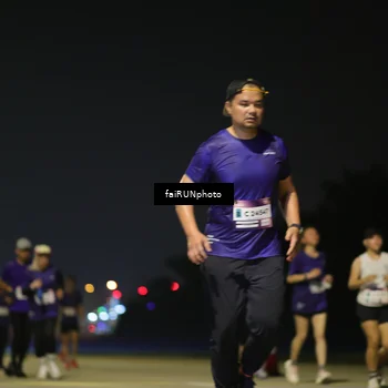 Runner Photo 7351928