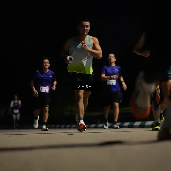 Runner Photo 7351940