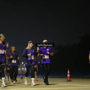 Runner Photo 7351944