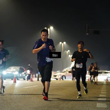 Runner Photo 7351990