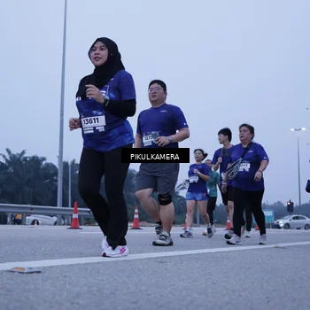 Runner Photo 7351995