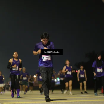 Runner Photo 7352097