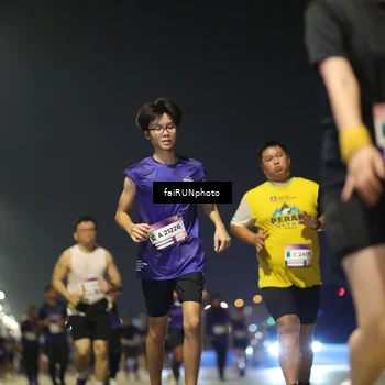 Runner Photo 7352210