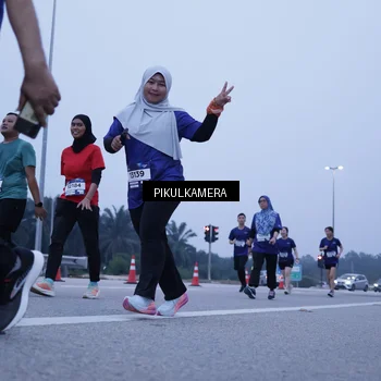 Runner Photo 7352312
