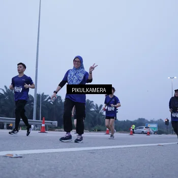 Runner Photo 7352345