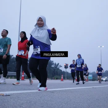 Runner Photo 7352357