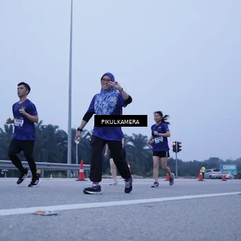 Runner Photo 7352402