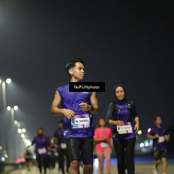 Runner Photo 7352473