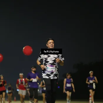 Runner Photo 7352537