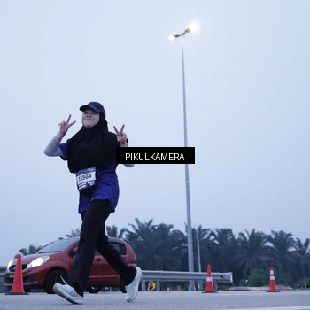 Runner Photo 7352651