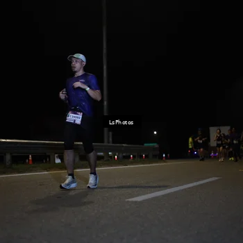 Runner Photo 7352670