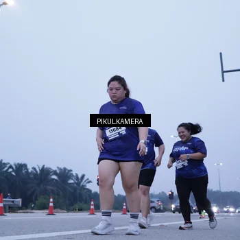 Runner Photo 7352684