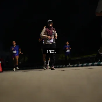Runner Photo 7352685
