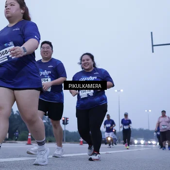 Runner Photo 7352689
