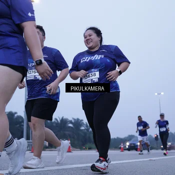 Runner Photo 7352744