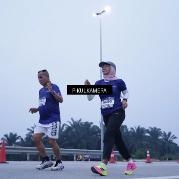 Runner Photo 7352788