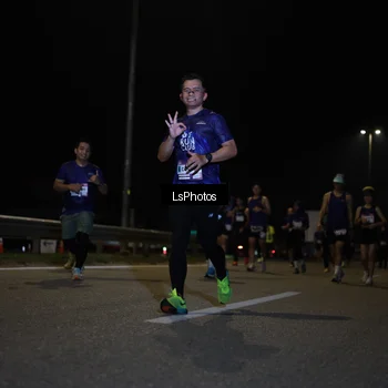 Runner Photo 7352789