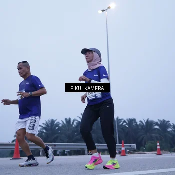Runner Photo 7352793