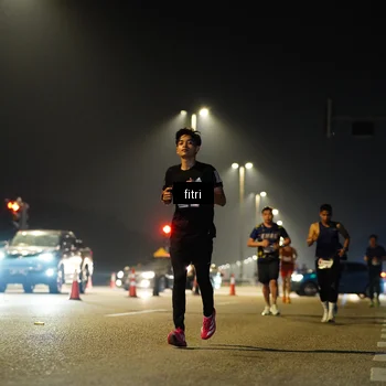 Runner Photo 7352798