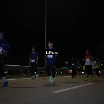 Runner Photo 7352847