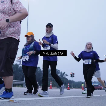 Runner Photo 7352920